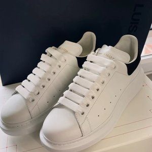 New versatile men's shoes with thick soles